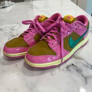 Women’s Nike Dunk Low X Parris Goebel size 8.5